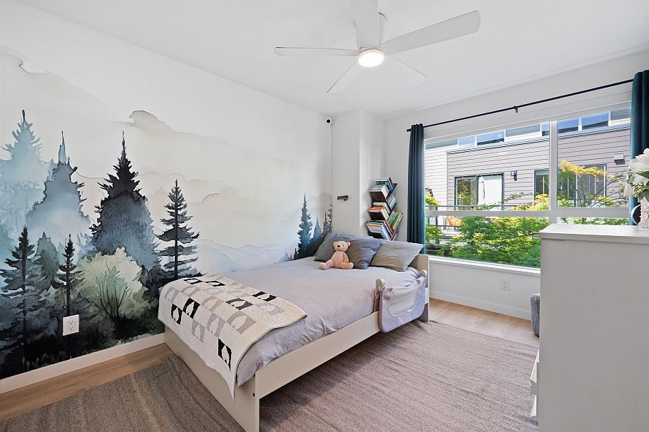 23 533 E 3rd Street North Vancouver, BC - 23