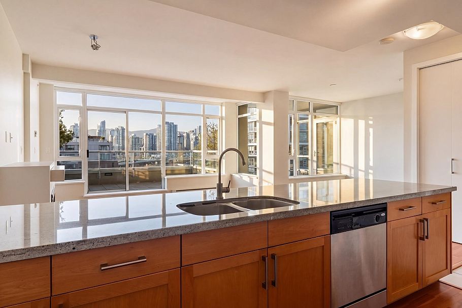 705 2055 Yukon Street Vancouver, BC - 6