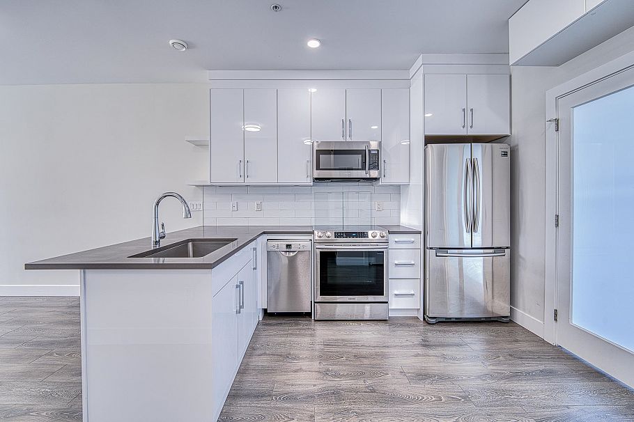 5063 Earles Street Vancouver, BC - 4