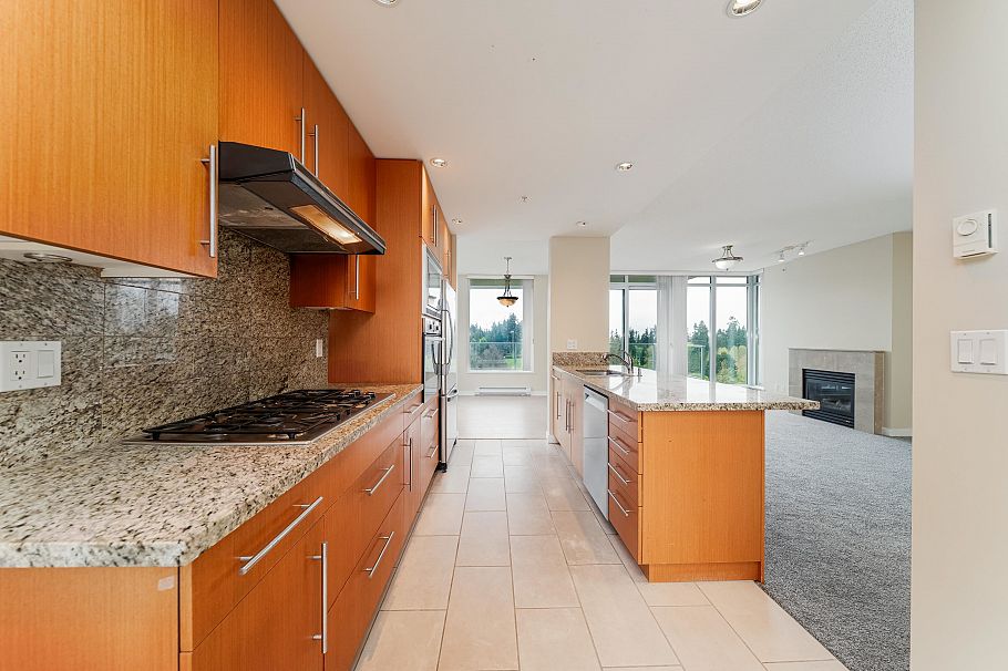 702 2688 West Mall Vancouver, BC - 9