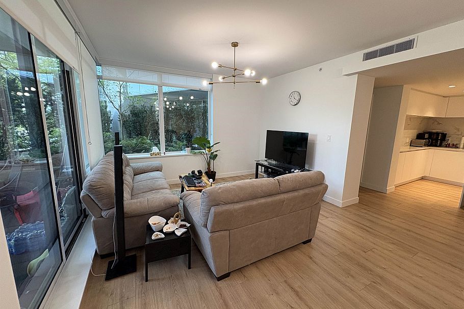 304 1500 Fern Street North Vancouver, BC - 5