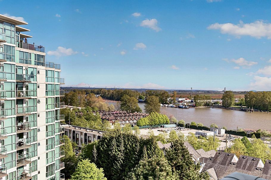 1001 2733 Chandlery Place Vancouver, BC - 1