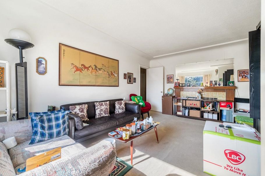 3383 Wellington Avenue Vancouver, BC - 2