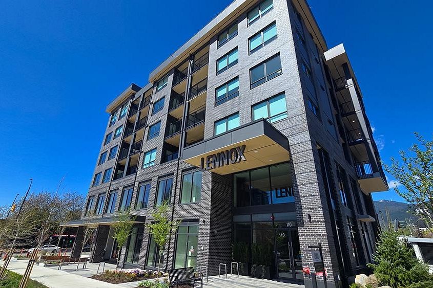 402 110 E 17th Street North Vancouver, BC - 23