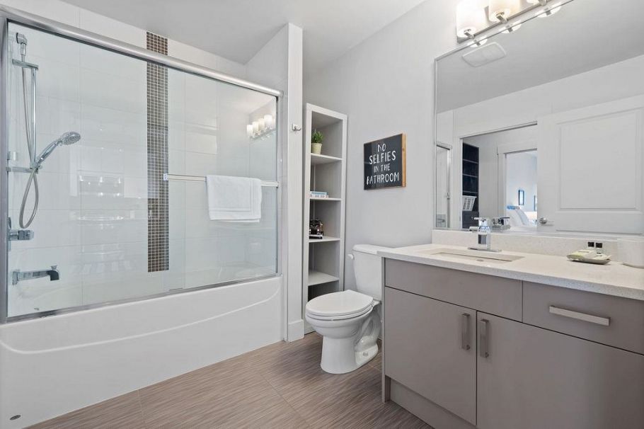 403 857 W 15th Street North Vancouver, BC - 15