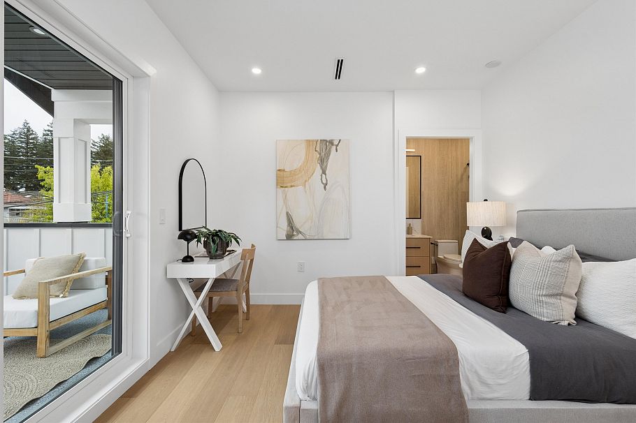 2 3639 E 46th Avenue Vancouver, BC - 19