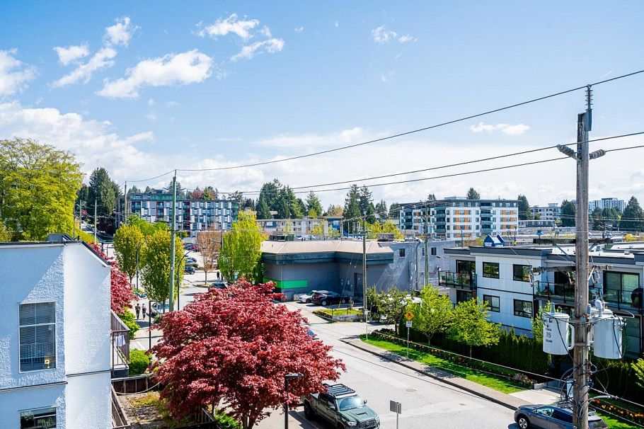 401 128 W 21st Street North Vancouver, BC - 26