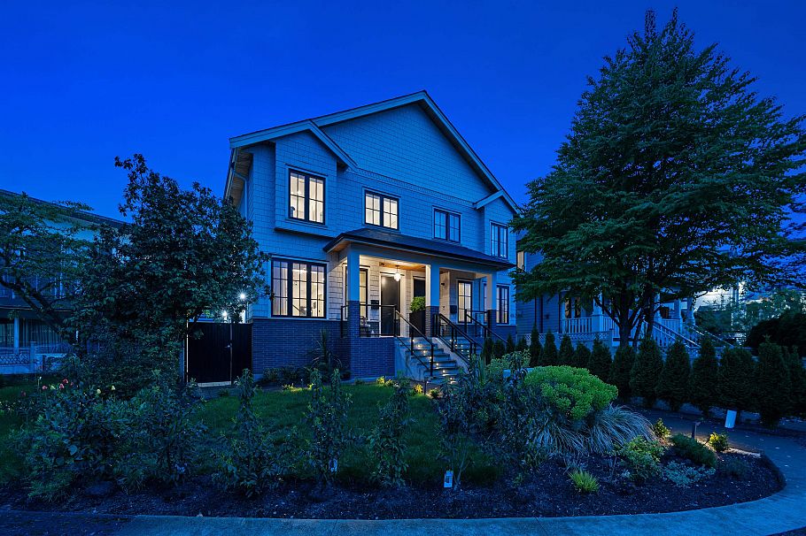 1440 E 17th Avenue Vancouver, BC - 1