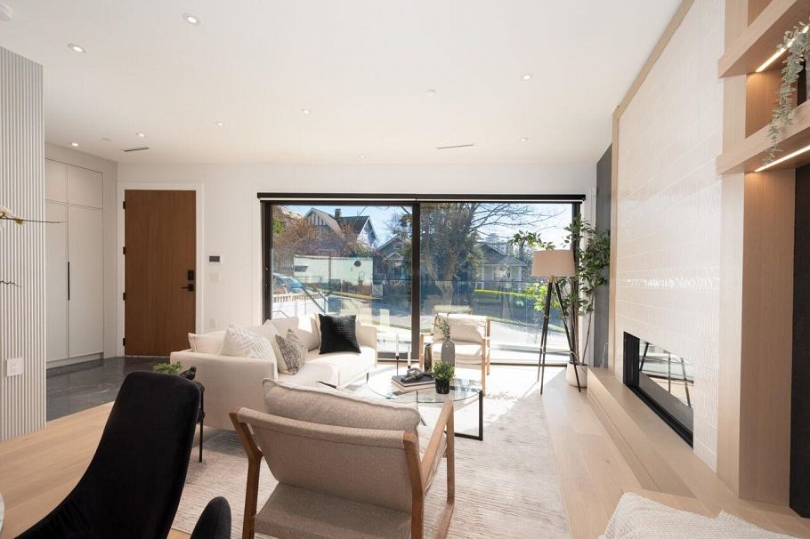 3679 Pandora Street Vancouver, BC - 5