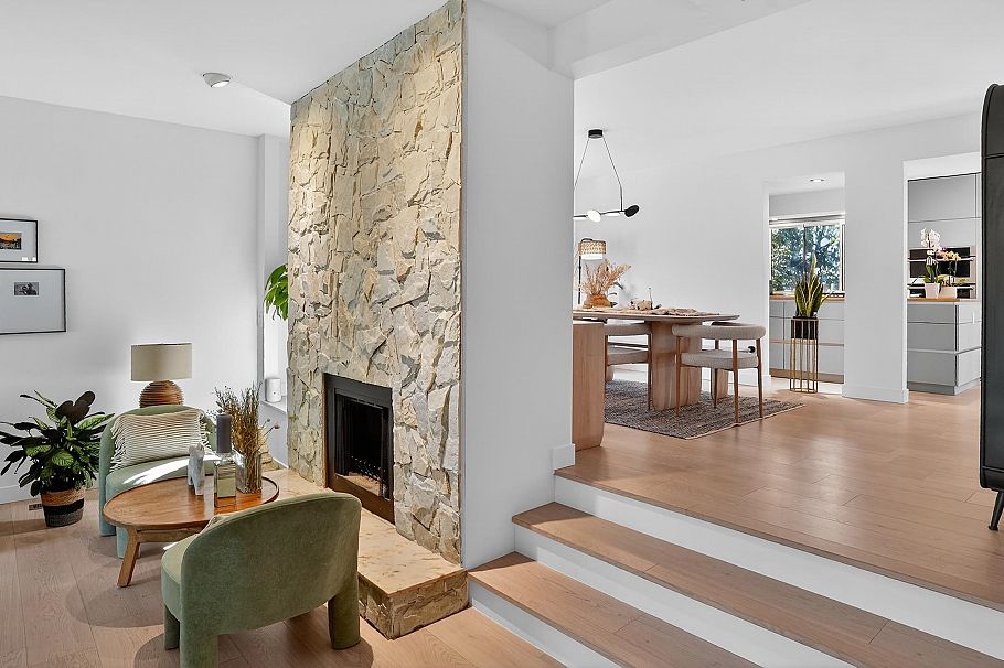 2221 Bowser Avenue North Vancouver, BC - 5