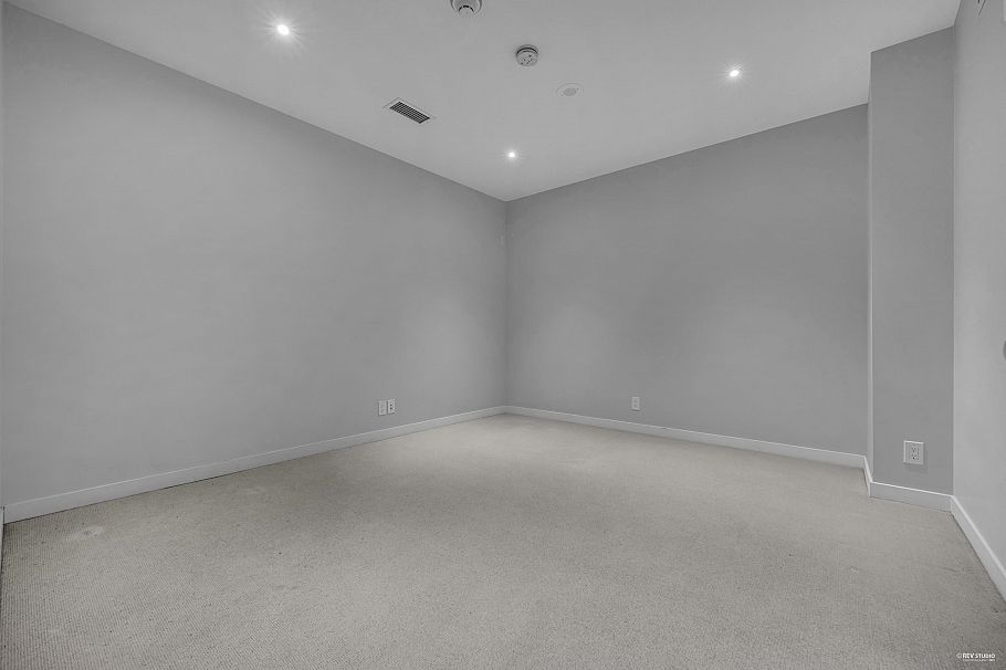 24 3483 Ross Drive Vancouver, BC - 7