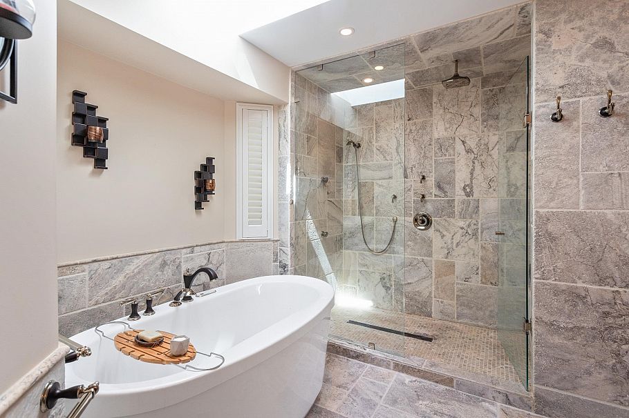 2465 Berton Place North Vancouver, BC - 23