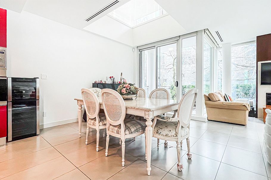 1133 W Cordova Street Vancouver, BC - 11