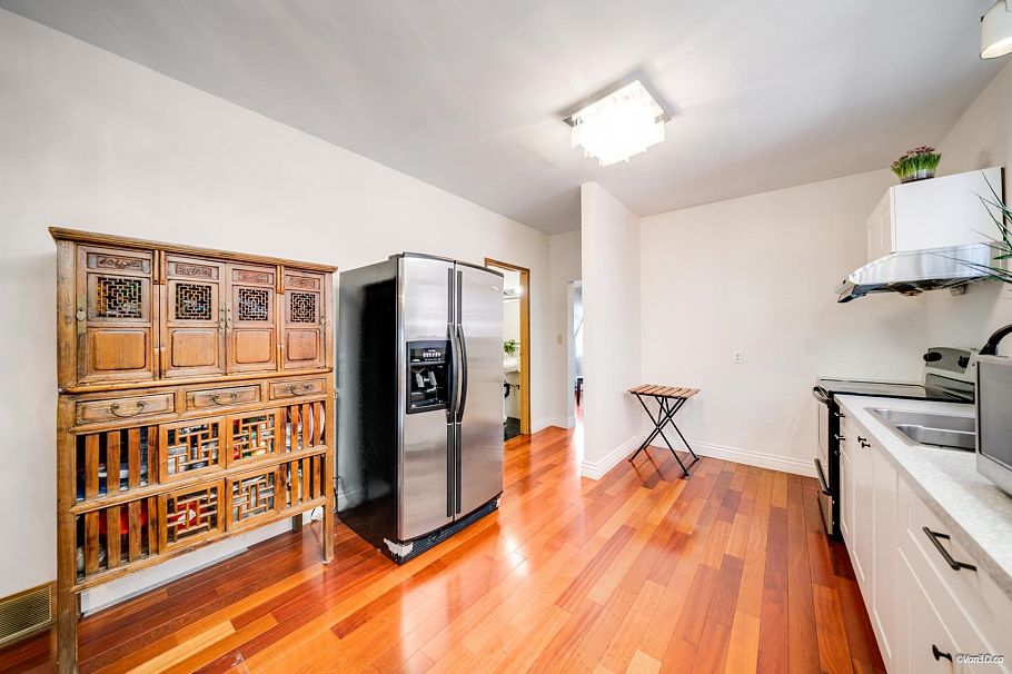 166 E 24th Avenue Vancouver, BC - 12