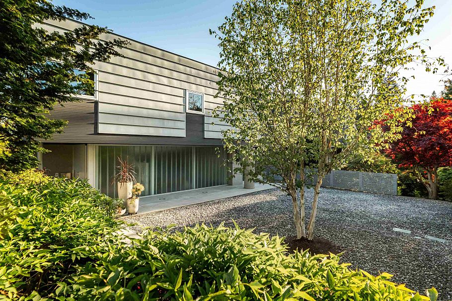 4056 W 36th Avenue Vancouver, BC - 4