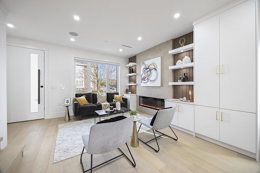1 7361 Fraser Street Vancouver, BC - 9