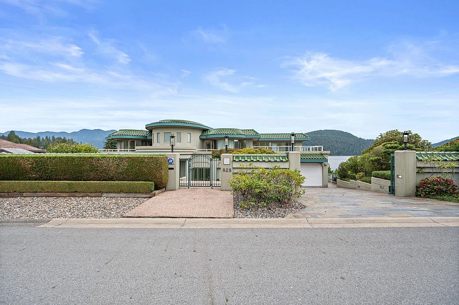 828 Beachview Drive North Vancouver, BC - 5