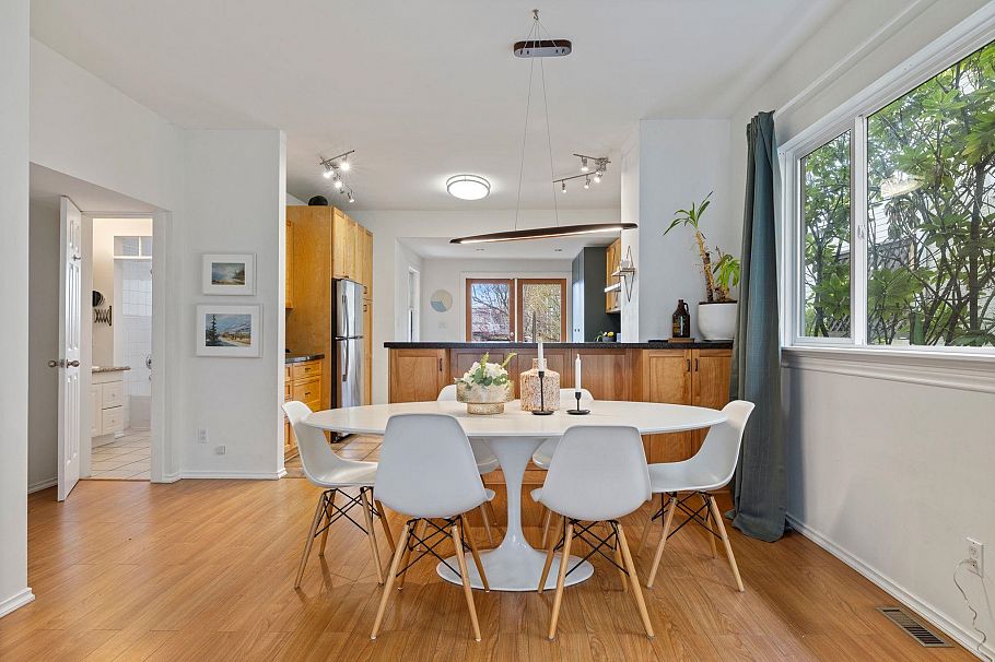 261 E 4th Street North Vancouver, BC - 9