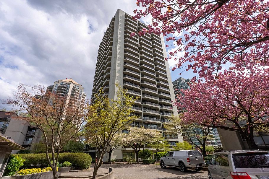 202 4353 Halifax Street Burnaby, BC - 2