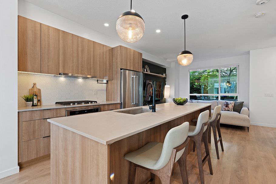 23 533 E 3rd Street North Vancouver, BC - 9