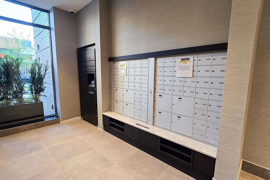 402 110 E 17th Street North Vancouver, BC - 19