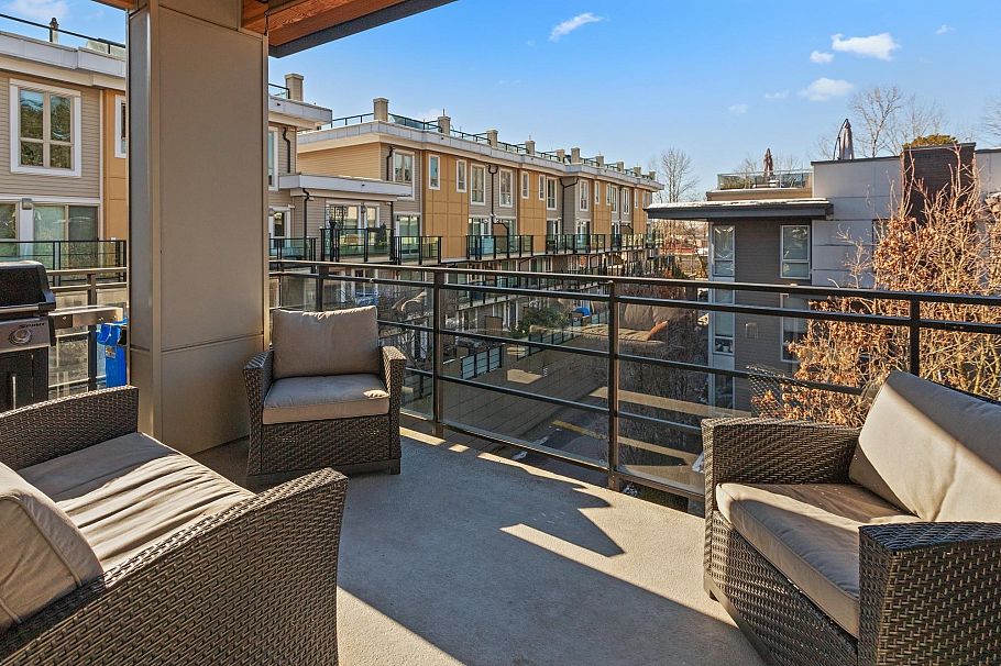 204 715 W 15th Street North Vancouver, BC - 8