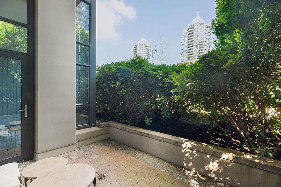 101 2077 Rosser Avenue Burnaby, BC - 23