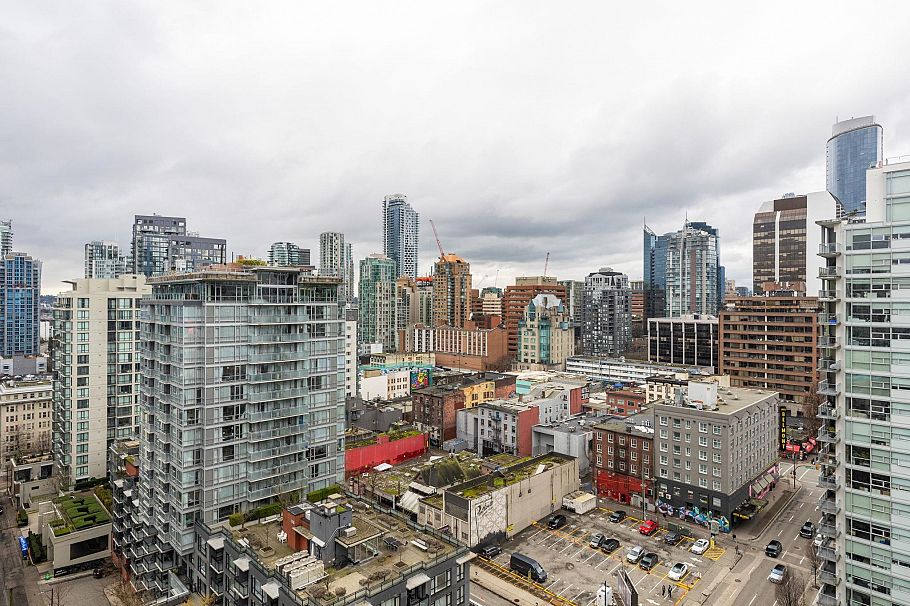 2002 989 Richards Street Vancouver, BC - 26