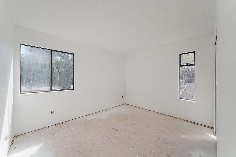 3974 W 10th Avenue Vancouver, BC - 31