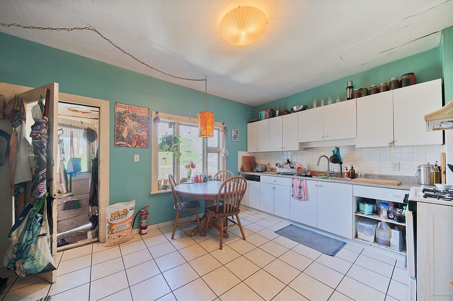 655 E Pender Street Vancouver, BC - 7