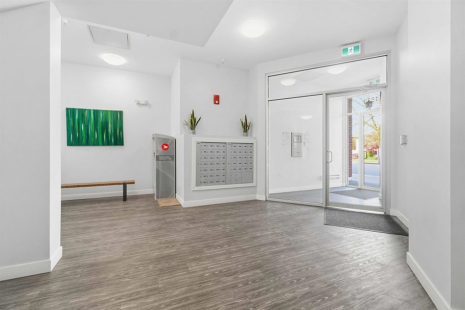 PH6 1838 Renfrew Street Vancouver, BC - 4
