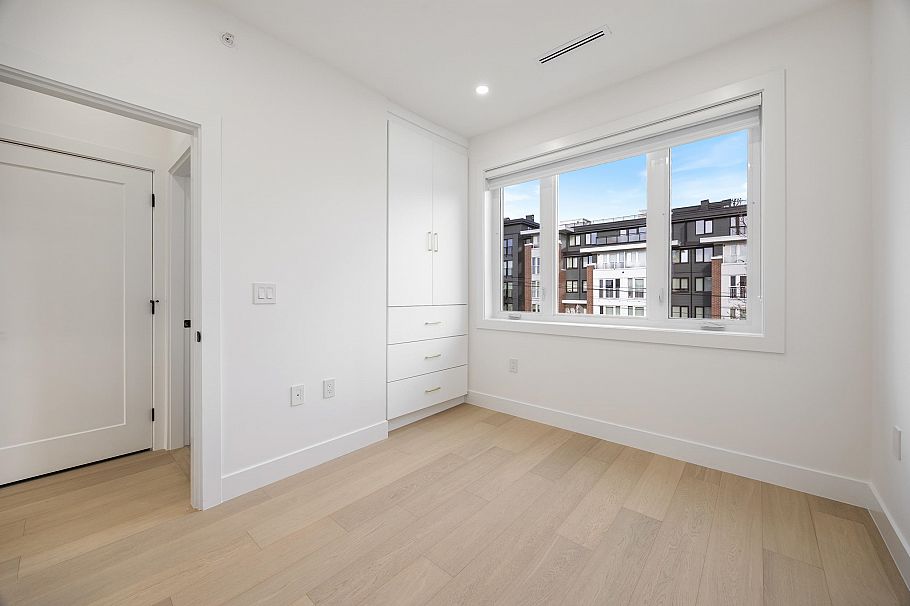 1 7361 Fraser Street Vancouver, BC - 25