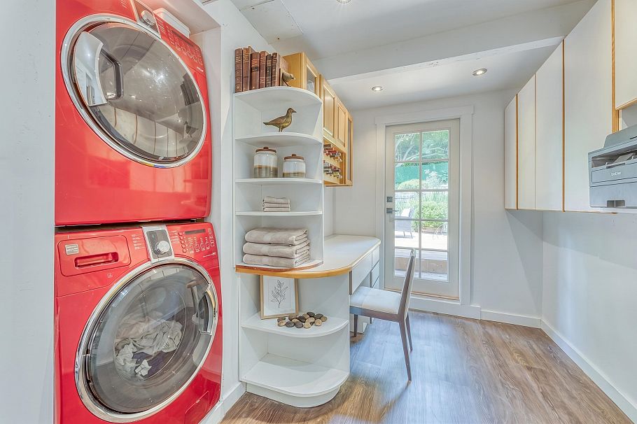 466 E Kings Road North Vancouver, BC - 29