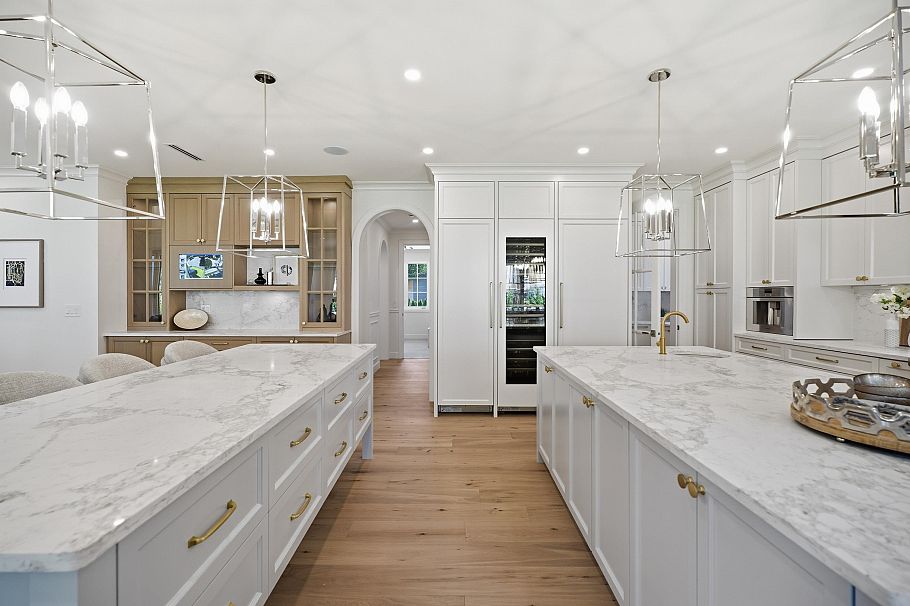 690 E Windsor Road North Vancouver, BC - 13