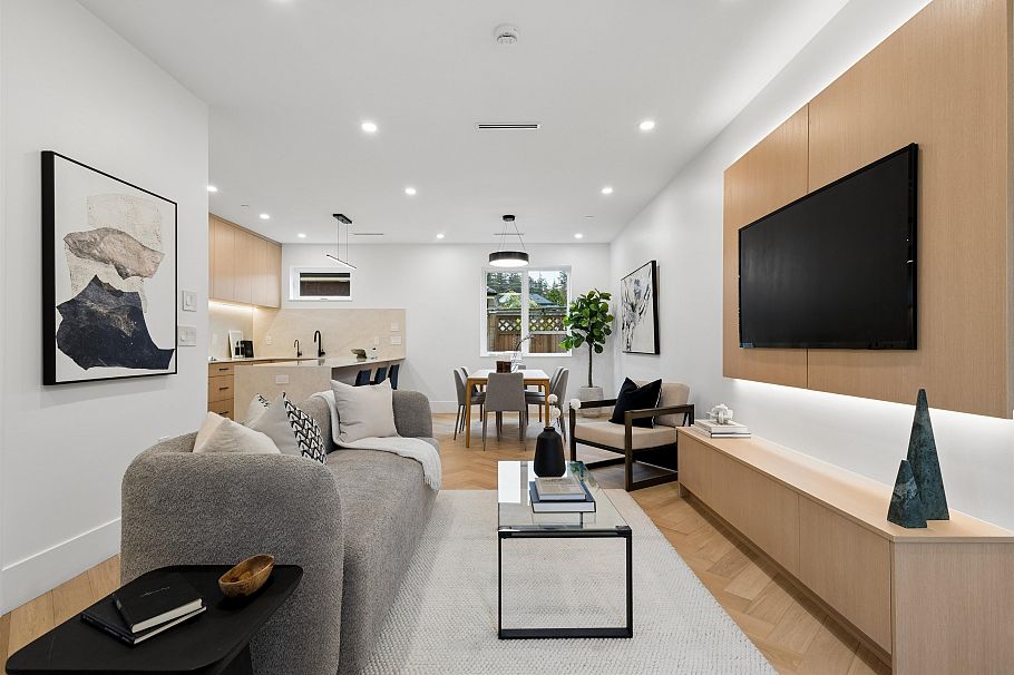 2 3639 E 46th Avenue Vancouver, BC - 7