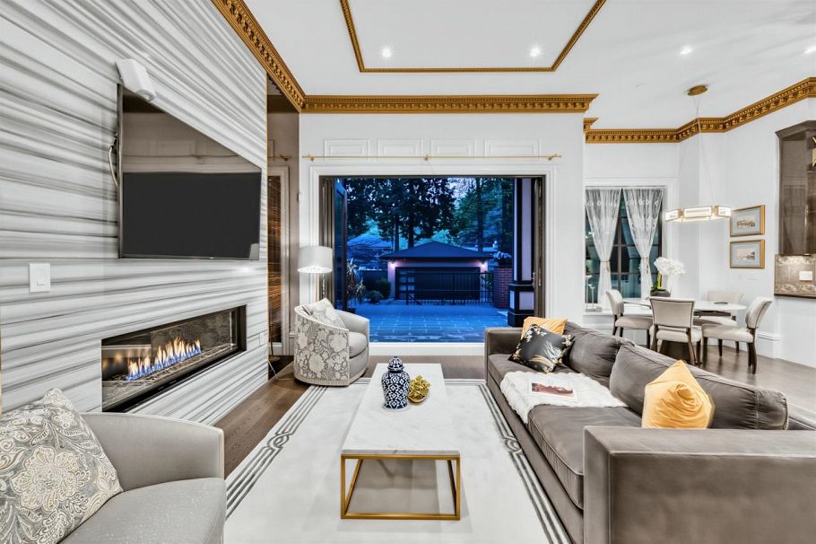 4177 Doncaster Way Vancouver, BC - 9