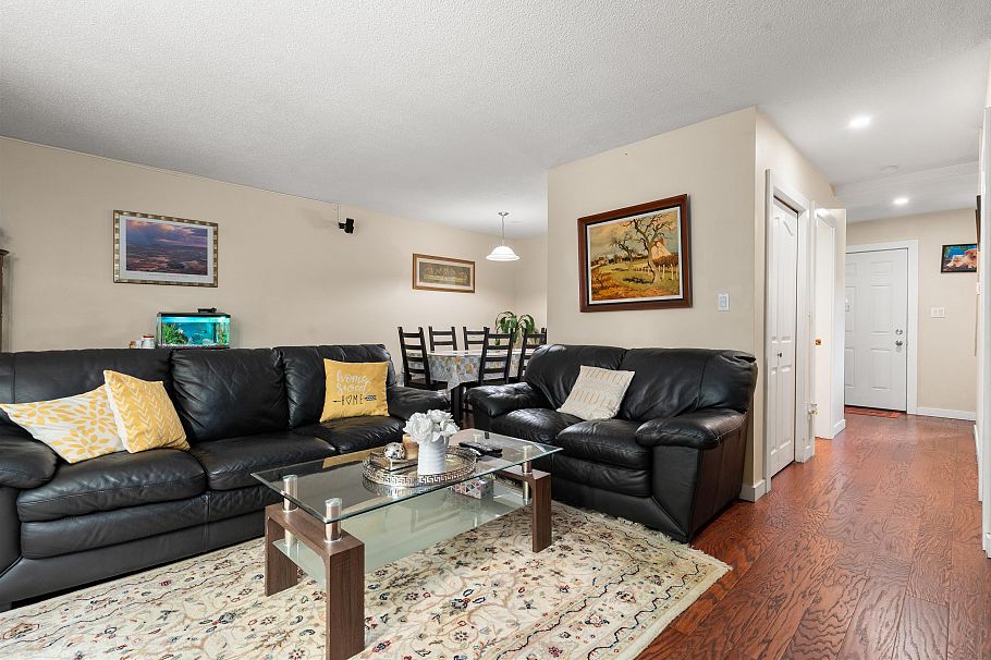 883 Old Lillooet Road North Vancouver, BC - 6