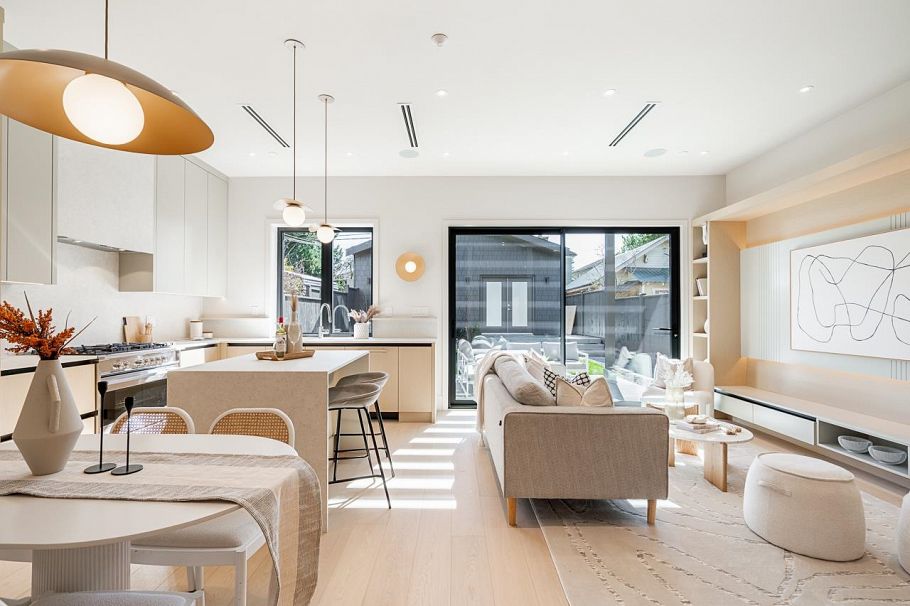 2 372 E 37 Avenue Vancouver, BC - 15