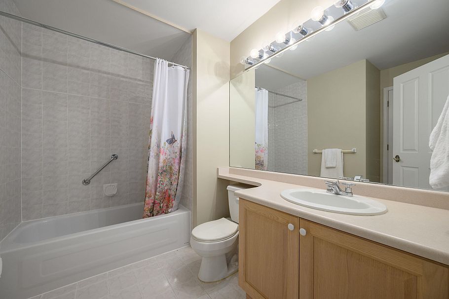 29 4055 Indian River Drive North Vancouver, BC - 23
