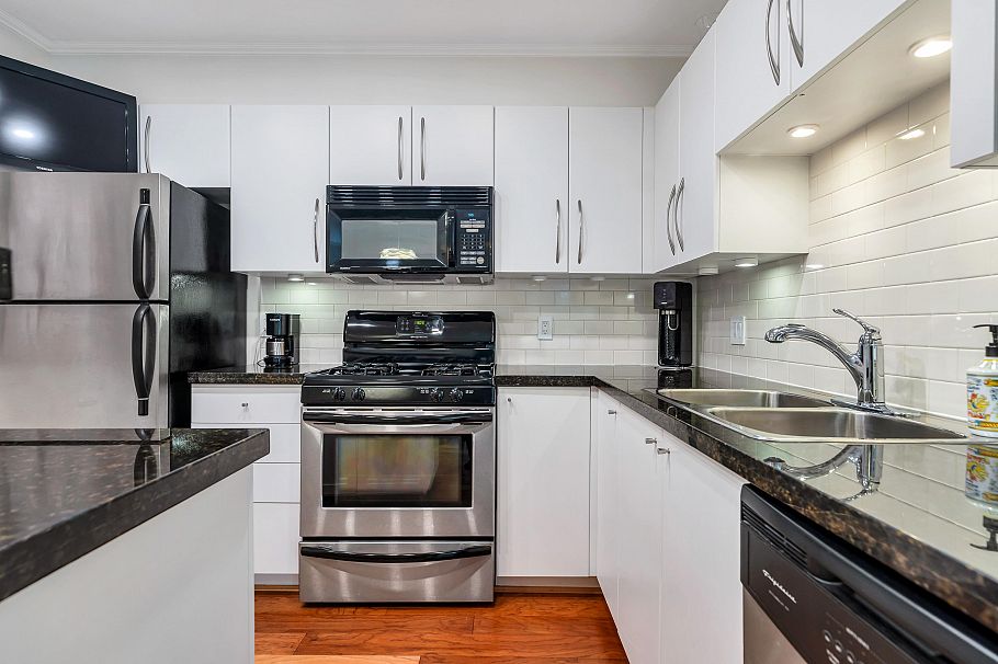 102 736 W 14th Avenue Vancouver, BC - 7