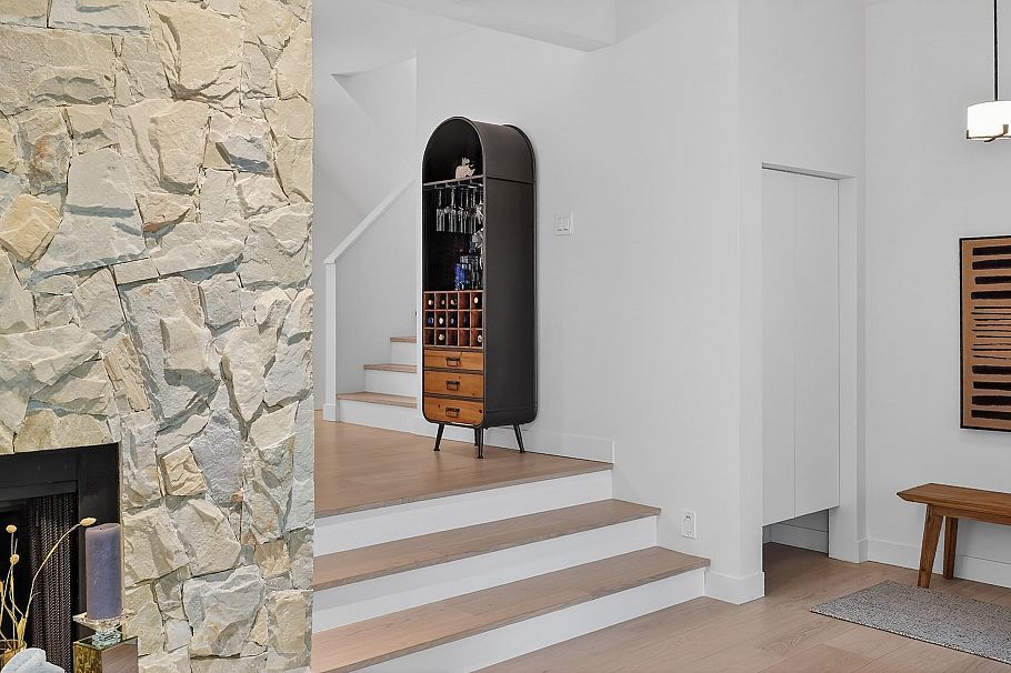 2221 Bowser Avenue North Vancouver, BC - 14