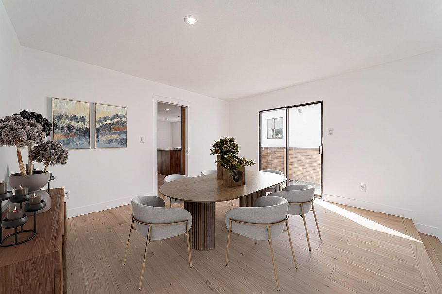 3974 W 10th Avenue Vancouver, BC - 3