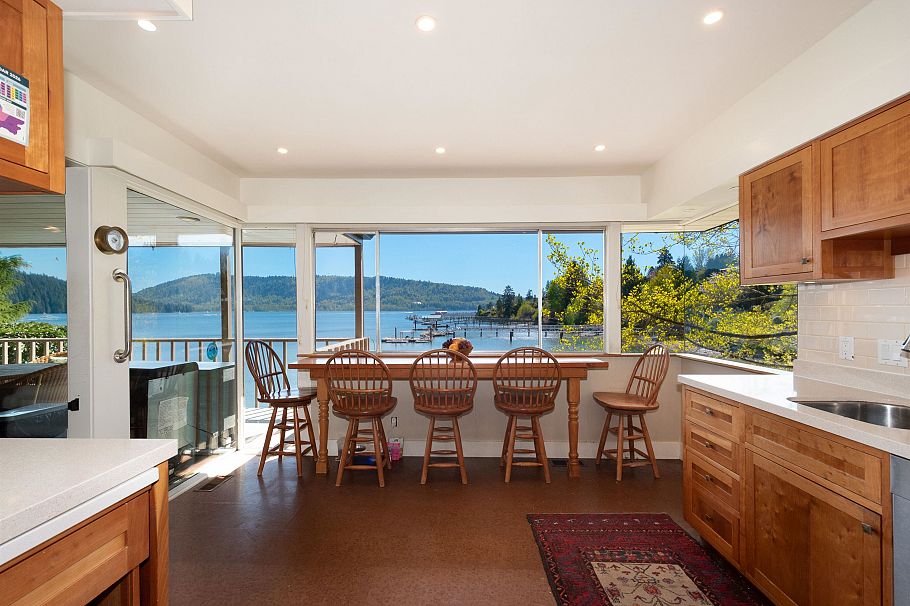 4455 Harris Place North Vancouver, BC - 14