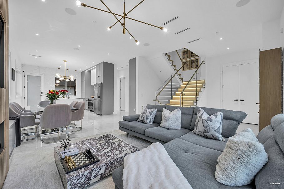 2796 E 4th Avenue Vancouver, BC - 5