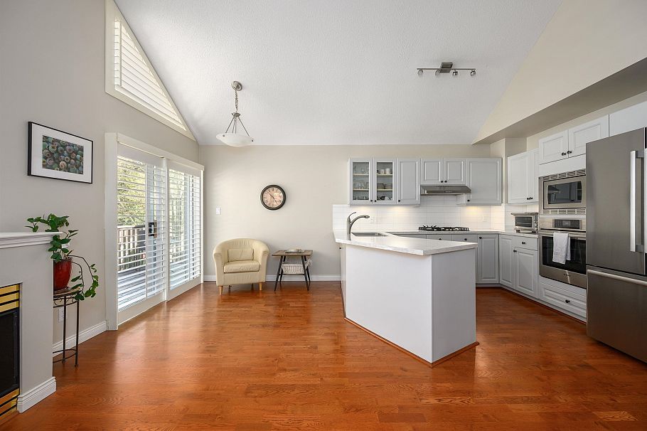 29 4055 Indian River Drive North Vancouver, BC - 10
