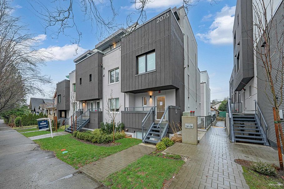 2071 E 1st Avenue Vancouver, BC - 32