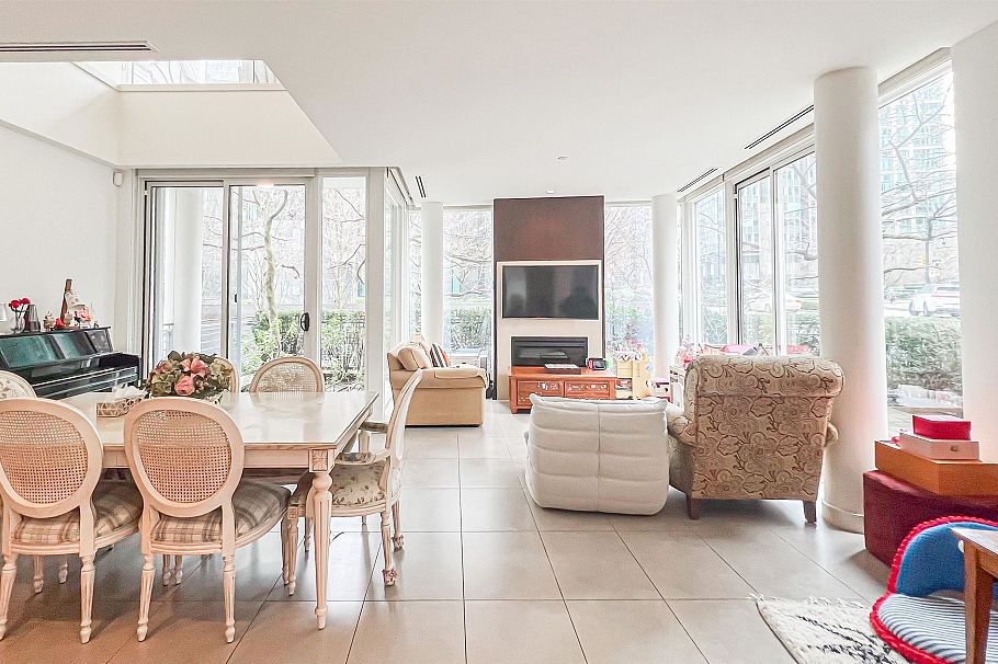 1133 W Cordova Street Vancouver, BC - 6