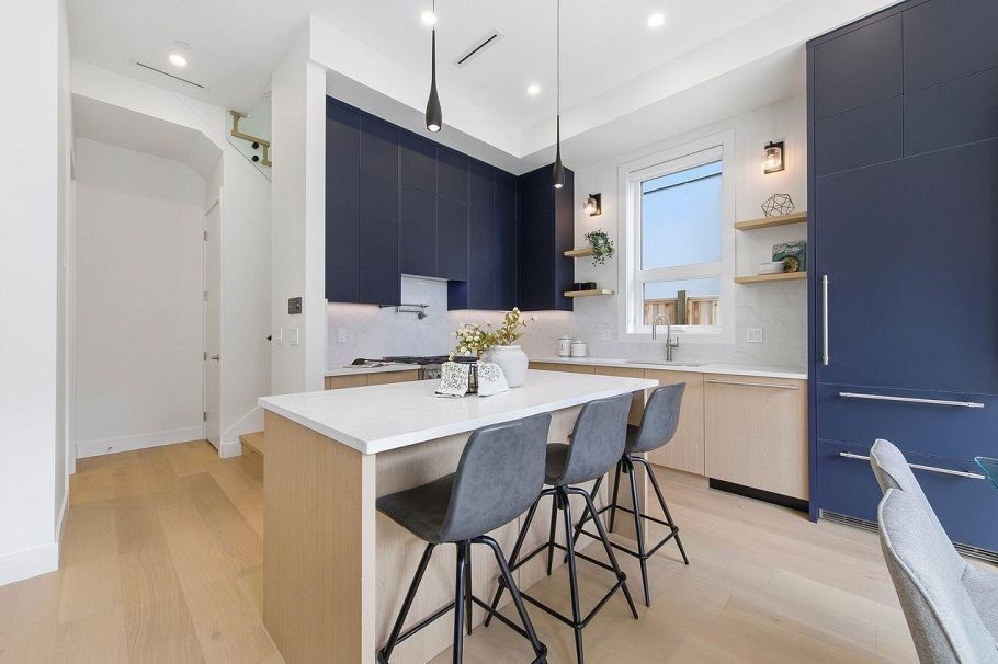 2 3708 W 18th Avenue Vancouver, BC - 6