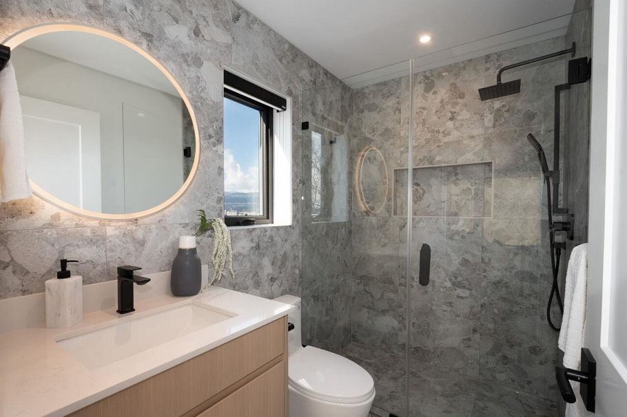 3679 Pandora Street Vancouver, BC - 21