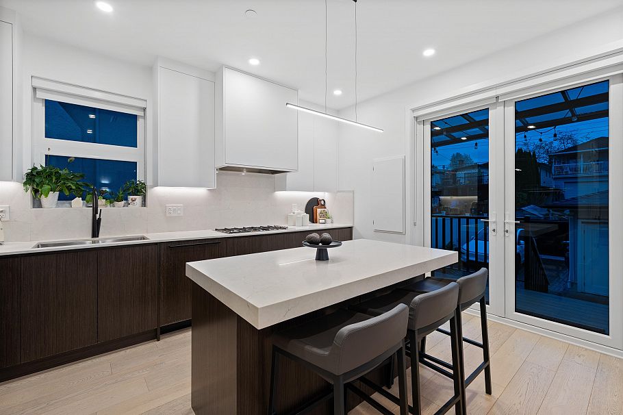 1440 E 17th Avenue Vancouver, BC - 10